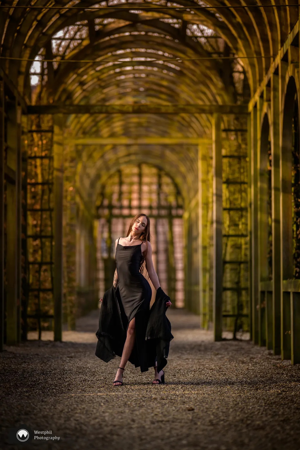 Caitlyn McEwen — modelling portfolio photograph
