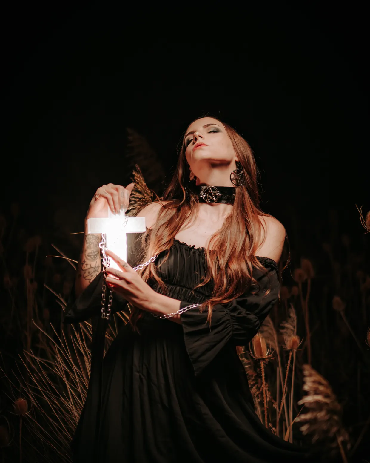 Caitlyn McEwen — dramatic editorial photograph